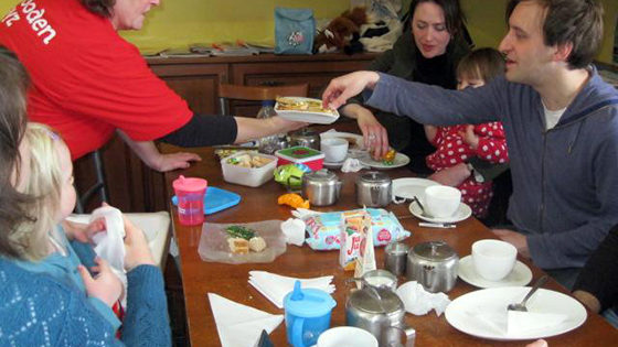 Pistachios in the Park is a chain of welcoming cafés in local parks throughout London and the south East. Our child friendly cafés offer a wonderful menu.